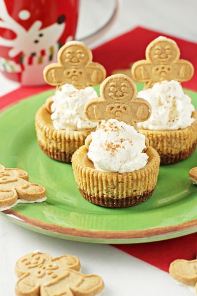 Pardon My Crumbs: Gingerbread Man Mini-Cakes