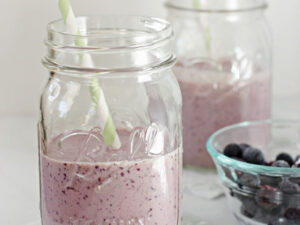 Blueberry peanut butter smoothie