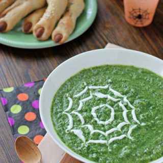 Healthy Witches' Soup with Spinach and Broccoli | Cookie Monster Cooking