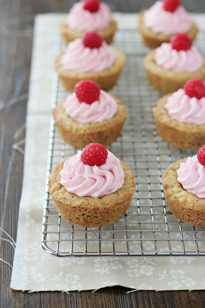 Lemon Cookie Cups on a wire cooling rack.