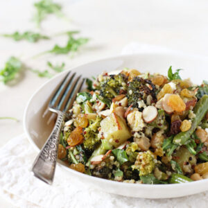 Flavorful and satisfying, these roasted yukon potato spring vegetable bowls are a complete meal! Filled with asparagus, quinoa, almonds and a creamy dressing!