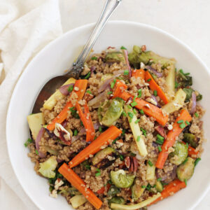 Healthy, flavorful and colorful roasted root vegetable quinoa pilaf! Perfect for Thanksgiving - the whole dish can be made in advance!