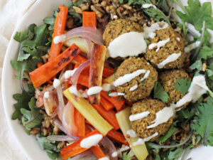 These baked sweet potato falafel are easy to make and irresistible! With warm spices, fresh herbs and sweet potato puree!