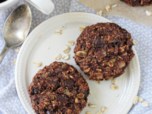 These easy and naturally sweetened chocolate cherry almond breakfast cookies are perfect for busy mornings or snacks! And they’re freezer-friendly!