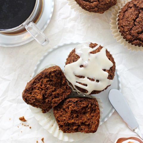 Soft and fluffy healthy pumpkin gingerbread muffins! These easy and perfectly moist muffins are filled with pumpkin puree, molasses, warm spices and whole wheat flour! A holiday season staple for both thanksgiving and christmas!
