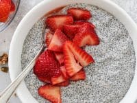 This super easy strawberry chia pudding is a delicious healthy breakfast, snack or dessert! With dreamy vanilla, maple syrup and sweet juicy strawberries, it’s vegan and gluten free!